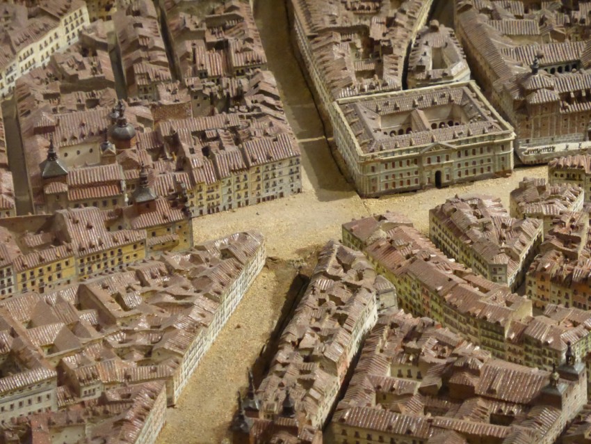 <center>Detalle del Modelo de Madrid en 1830, donde se observa parte del la Puerta del Sol y se aprecia el comienzo de la calle Alcalá</center>. </br><center>Fuente: Wikipedia</center>