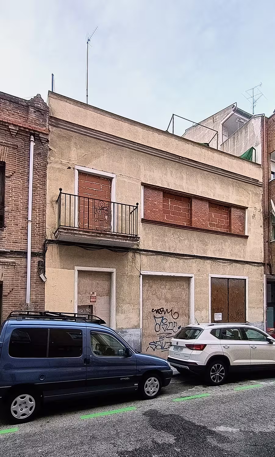 Detalle de balcón del edificio número 5