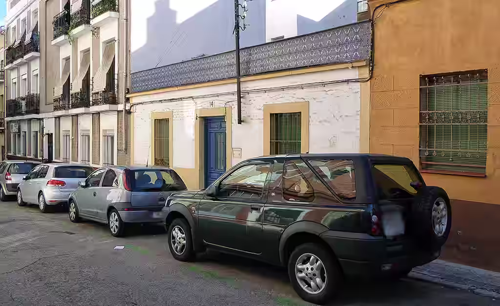 Fachada de la casa desaparecida en calle Daganzo 14