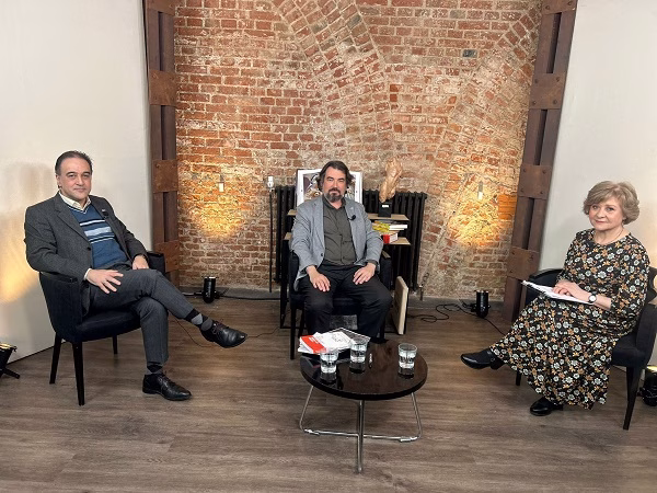 Nos entrevistan en Déjate de Historias TV