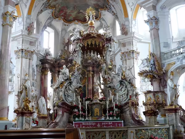 Altar of the Basilika Vierzehnheiligen (Germany), dedicated to the Fourteen Holy Helpers. By Ramessos, Wikipedia